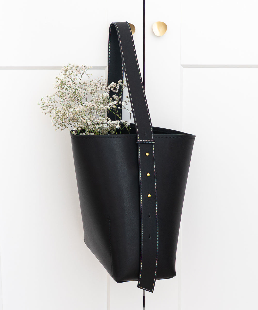 AALLYN Jolina Bucket Tote Review: Is This $295 Leather Tote Really Worth It?