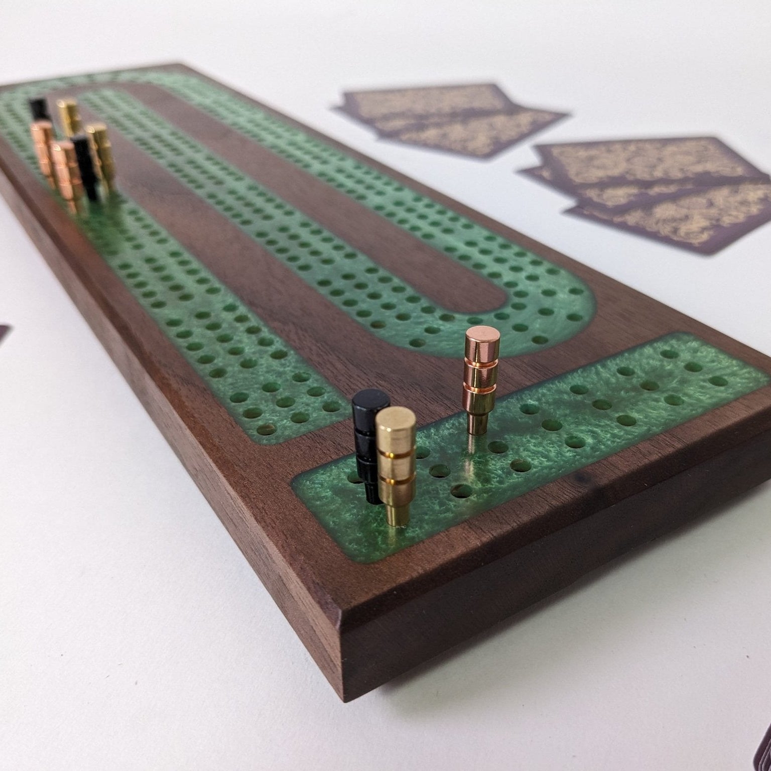Ebonwood Premium Cribbage Board Review (2026): An Heirloom-Quality Sage Green Resin Board